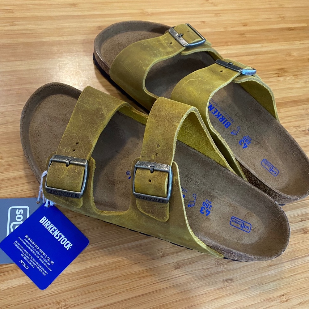 Birkenstock Arizona Sandal.  New In Box